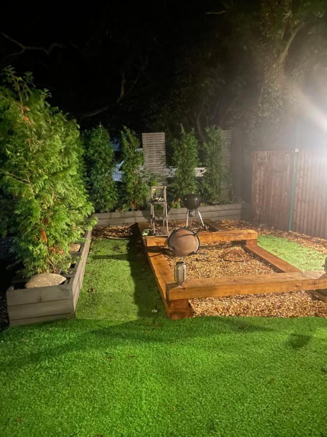 O Dan Y Coed Luxury Yurt With Hot Tub Chwilog Exterior foto